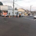 Neste rincão gaúcho, a rua Maurício Cardoso foi palco de um acidente digno de um causo campeiro, envolvendo um Gol e um Corolla desavisado.