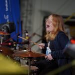 No coração da Fronteira Oeste, o jovem Eduardo Dambrós move ouvintes com suas histórias de música e vida campeira.