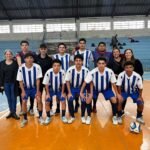 No coração de Alegrete, a escola Emilio Zuñeda fez bonito no futsal juvenil, deixando sua marca na fase municipal dos JERGS. Um feito pra servir de orgulho na Fronteira Oeste!