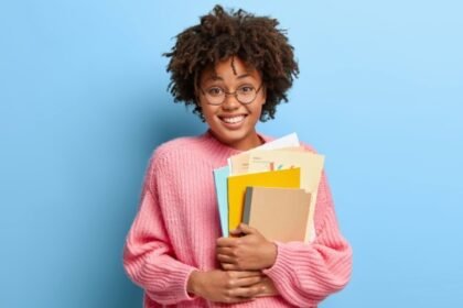 Buenas, gurizada do Alegrete e arredores! O Ensino Médio é uma travessia como a nossa campanha - cheia de desafios e descobertas, mas também gratificante como um bom churrasco ao fim da lida.