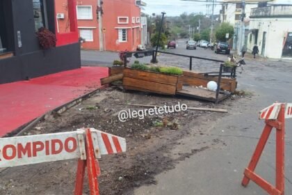 No coração da Fronteira Oeste, um parklet florido foi reduzido a escombros por um motorista fujão.
