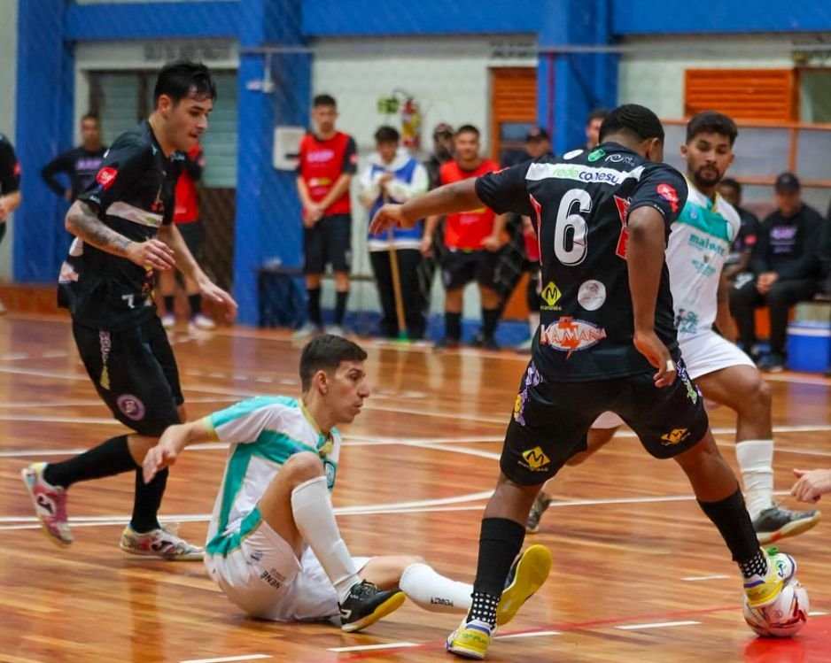 Neste domingo, no coração de Alegrete, a gurizada do Blackout Futsal enfrenta o forte Cruzeiro de São Gabriel pela Série Bronze.