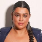 A saudade ecoa além das fronteiras em Alegrete enquanto viventes lamentam a partida da cantora gaúcha no auge de sua lida.