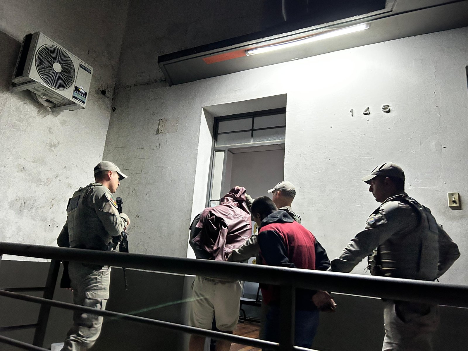 Numa ação que mais parecia um entrevero campeiro, a polícia alegretense desbaratou uma rede de tráfico e latrocínio na nossa querida Fronteira Oeste.