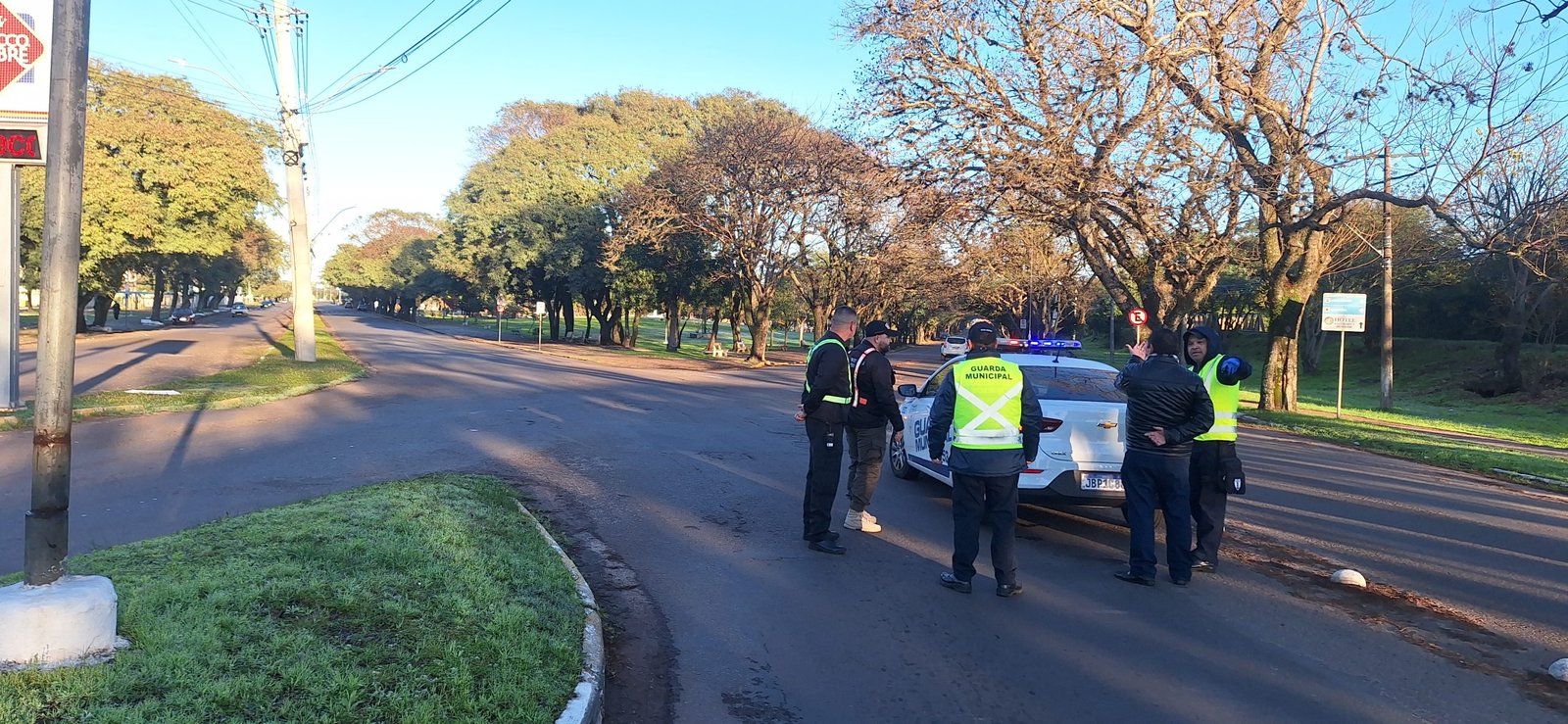 Mas bah, vivente! Cambicho acontecendo na Fronteira Oeste enquanto Secretaria de Segurança bota ordem no fluxo, cuidando pra evitar congestionamento.
