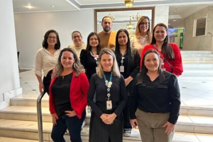 De bombacha e jaleco, Luciana Endler leva o orgulho alegretense para debate que vai moldar o futuro da saúde no nosso pago