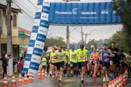 Nem o tempo cinzento atrapalhou a festa da gauchada que mostrou garra nas ruas da querência, comprovando que alegretense não se acovarda com uns pingos d'água