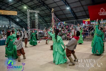Na querência de Santa Maria, a gurizada alegretense levou a tradição da fronteira oeste e voltou com a honra de estar entre os melhores do maior rodeio artístico juvenil do Estado