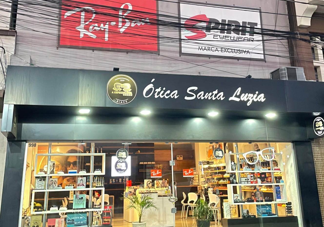 Em pleno coração de Alegrete, os viventes de vista cansada têm motivo pra comemorar com um chimarrão bem servido - tradição de 46 anos agora com preços que nem de rodeio em tempo de crise