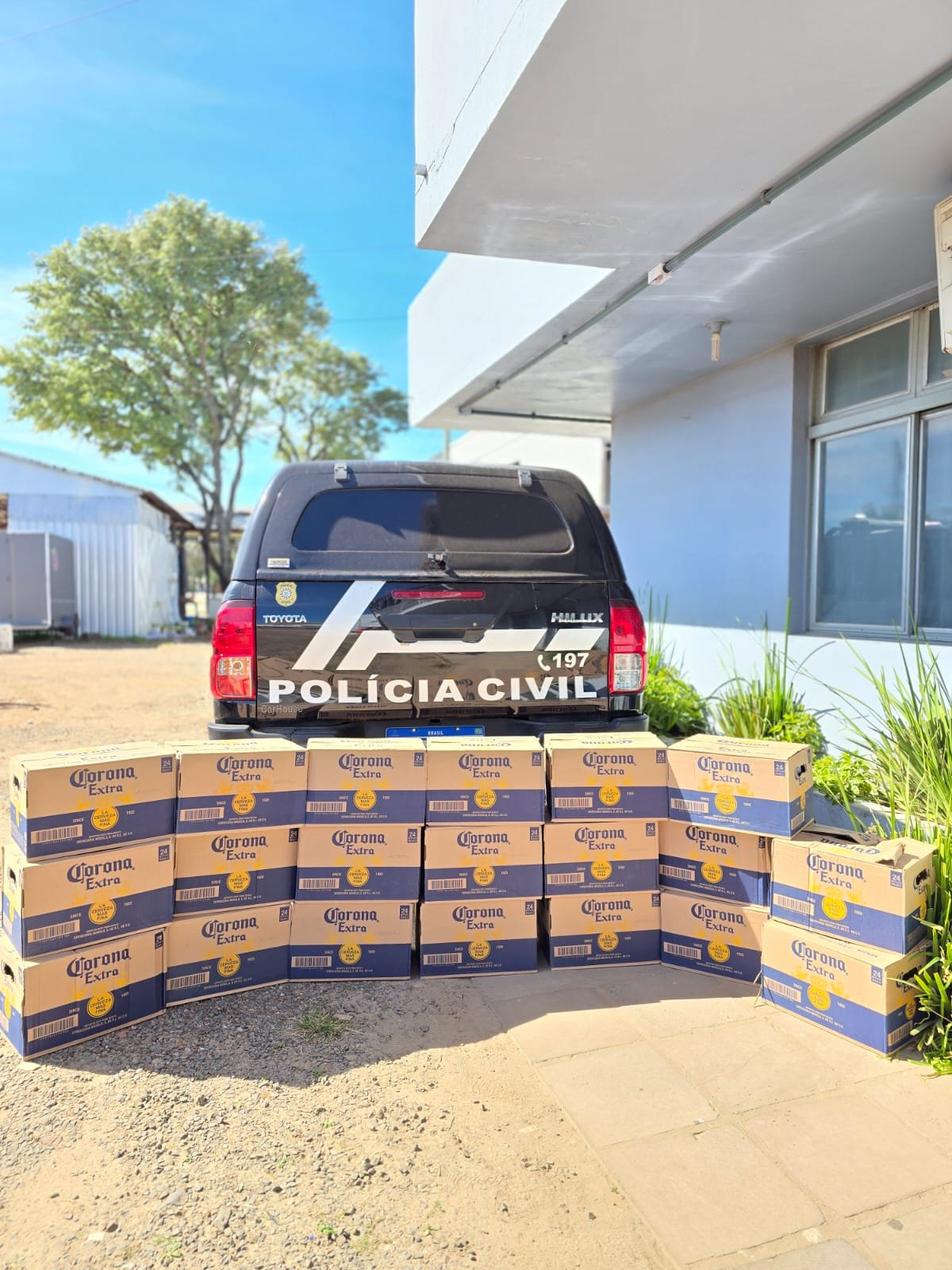 Na fronteira de Barra do Quaraí, vivente cruzou a divisa com mais cerveja nos bagageiros que água no Rio Uruguai