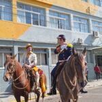 No Dia do Patrimônio Cultural, a Princesa do Pampa mostrou que o orgulho de seu povo é mais forte que o casco de bagual em lomba de pedra