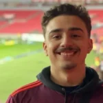 Lá das bandas de Alegrete, um jovem vivente enfrenta a maior batalha de sua vida, enquanto a comunidade se une em uma vaquinha mais esperançosa que o primeiro raio de sol após uma semana de chuvarada