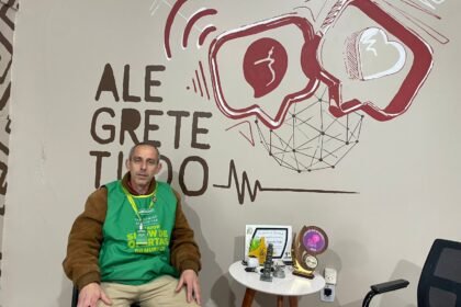 Do quartel ao balcão da Quero-Quero, Márcio Rodrigo transforma atendimento em arte na terra do Negrinho do Pastoreio