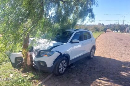 Mais um entrevero no asfalto alegretense deixou a gurizada da Zona Leste com o coração na mão nesta terça-feira. Felizmente, o caso foi mais pro susto que pro tombo.
