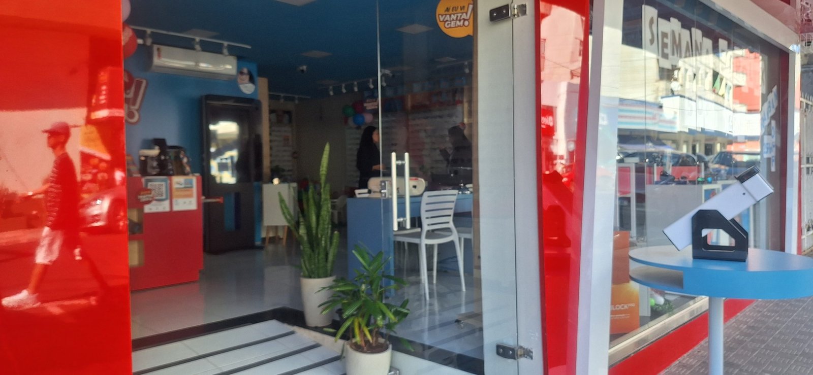 Viventes do coração da cidade levaram um susto dos grandes quando um fusível decidiu dar adeus no meio da tarde gaúcha