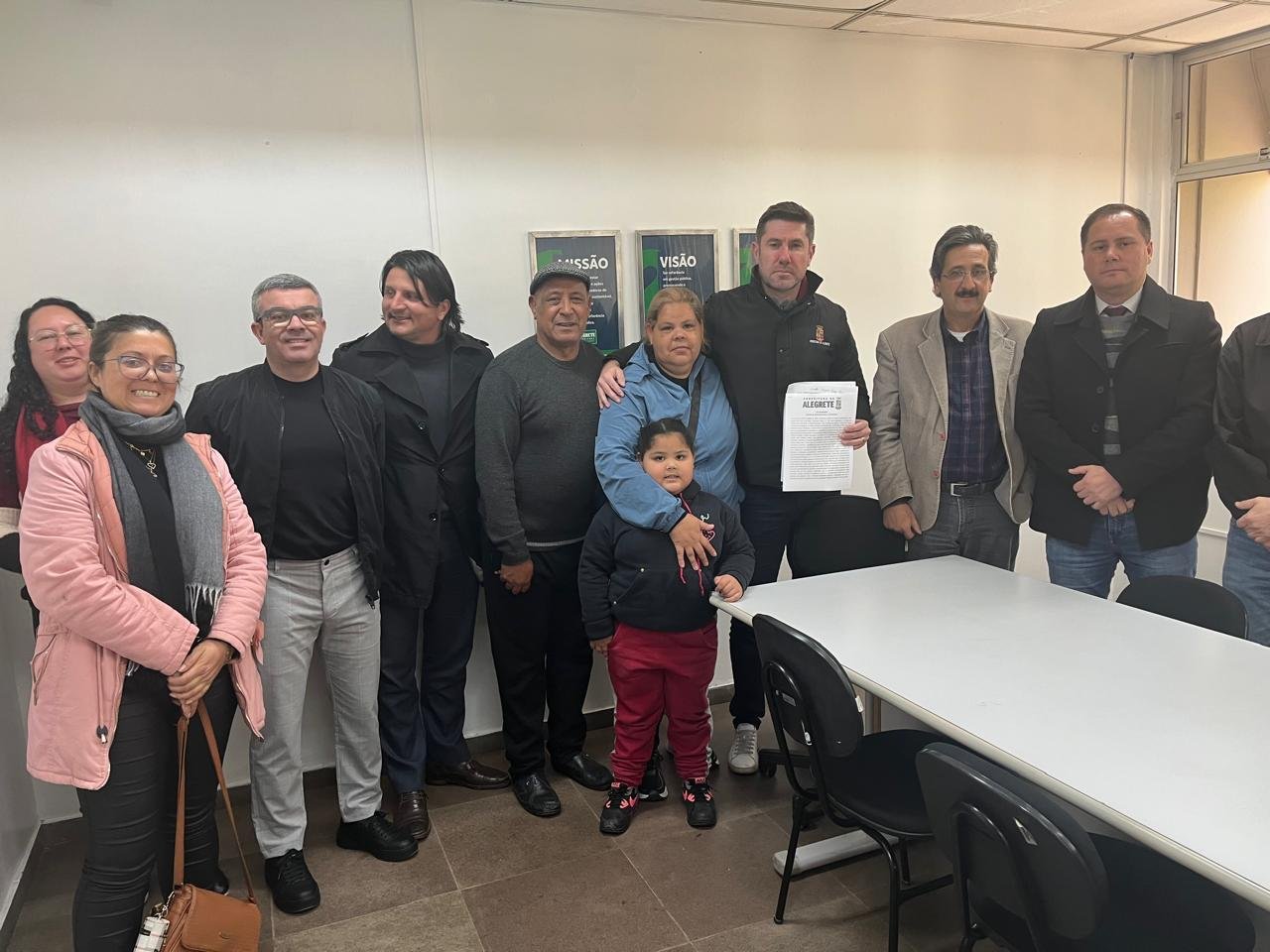 No entrevero de decisões, prefeito e representantes da categoria definem o destino das bancas que fazem parte da paisagem do centro da cidade há quase uma década