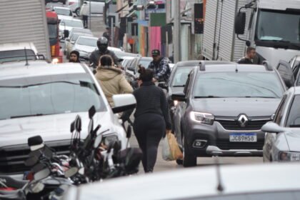 Prefeitura teve que baixar a cabeça pro Tribunal de Contas depois que 'apuraram a trotada' na burocracia dos papéis do estacionamento pago