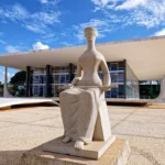 Decisão do Supremo ampara mulheres que precisam se afastar do trabalho - uma vitória pro pago que valoriza a proteção das nossas guerreiras