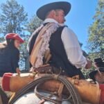 Na terra dos bravos farroupilhas, gaudérios e prendas mostraram que, na pilcha e no lombo do cavalo, Alegrete segue sendo o coração do Rio Grande!