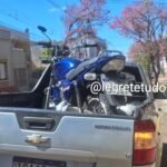 No vaivém do centro de Alegrete, uma parada brusca resultou num entrevero que deixou a gurizada de cabelo em pé e o trânsito mais enroscado que laço em espinilho