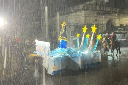 Nem a água que desabou dos céus foi capaz de apagar o fogo da tradição quando a gurizada mostrou a fibra da nossa gente nos Festejos Farroupilhas 2025