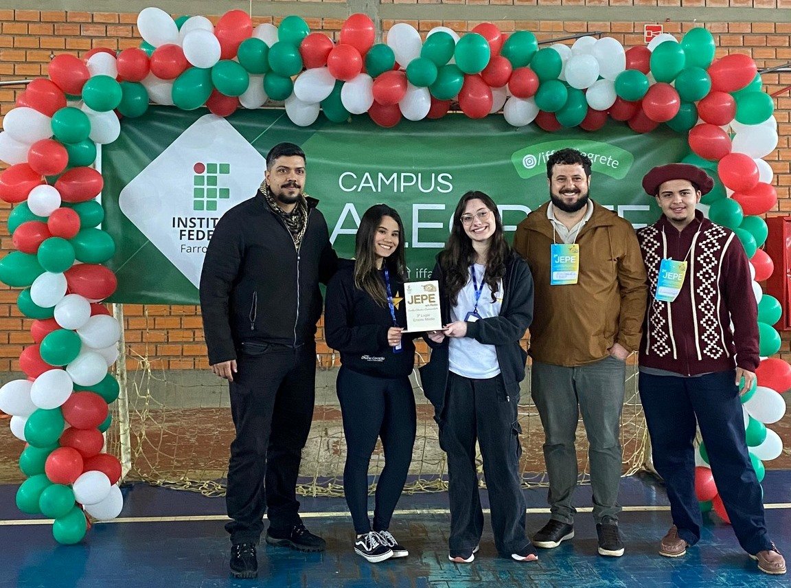 Da querência do Baita Chão para o pódio do IFFar - nossas prendas mostraram que o estudo na fronteira oeste tem força de minuano!