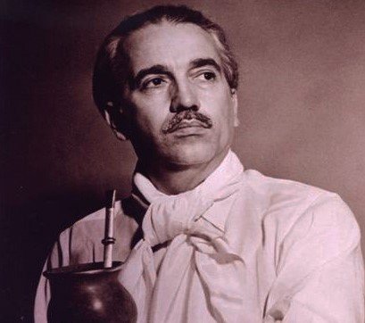 Buenas! Nesta data especial, nossa querência relembra o homem que foi mais influente que roda de chimarrão em dia de domingo