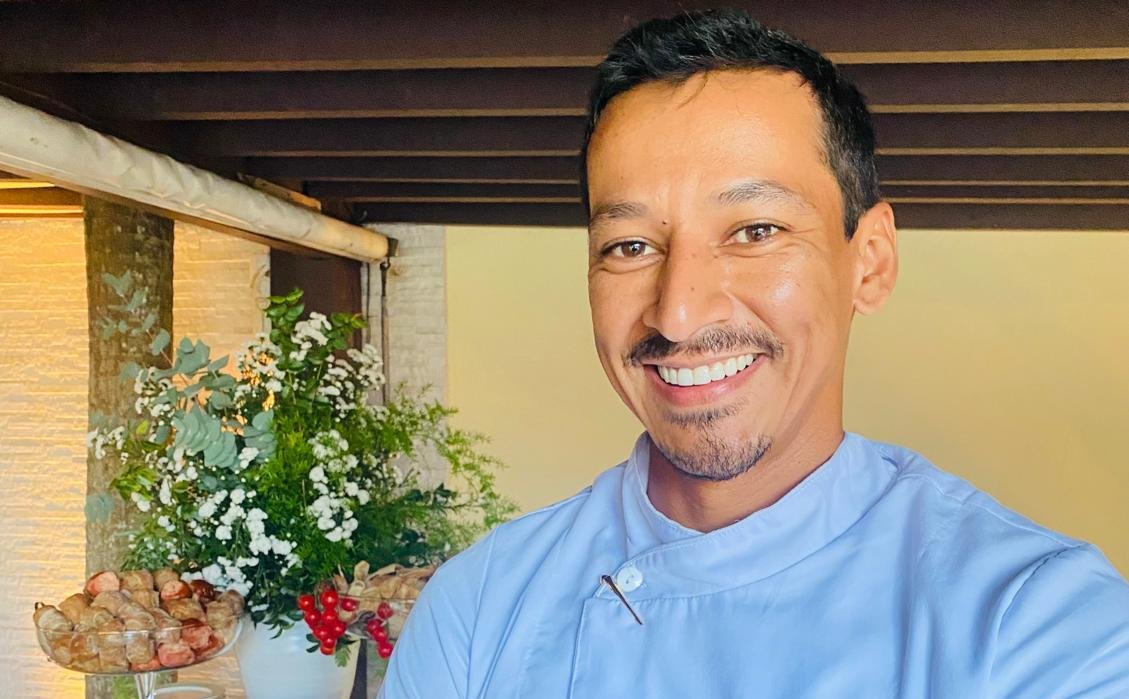 Das ruas da Cidade Alta aos salões de Jurerê Internacional, o bagual Ariel Borges leva o tempero da fronteira para as panelas do litoral catarinense