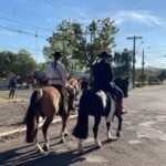 Da serra à fronteira, a centelha farroupilha percorreu mais de 700 quilômetros até nosso pago, trazendo o espírito da tradição para os festejos que agitam a querência alegretense