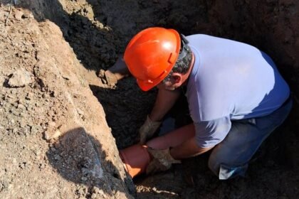 Buenas, vivente! Aqui em nossa querência alegretense, a água resolveu dar um tempo e sete bairros vão ter que economizar como campeiro em tempo de estiagem