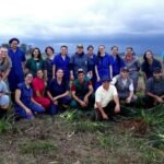 Dos campos do pampa às salas de aula, Adriana Stiegguer compartilha sua paixão pelos bichos e forma gerações de curadores da vida animal em nossa querência