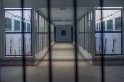 Obra que já teve mais voltas que laço em rodeio finalmente tem nova data pra sair do papel, mas viventes da fronteira oeste seguem desconfiados como cusco com estranho