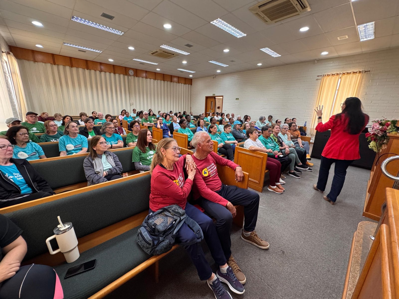 Lá pelos pagos de Alegrete, os veteranos do Sesc mostraram que pra cuidar da cabeça não tem idade – reunião juntou 90 viventes numa prosa que aqueceu o coração mais que um mate em manhã de geada