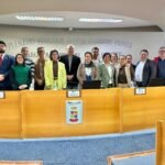 Lá pros lados da Casa do Povo, a gurizada da RAE mostrou que, quando o assunto é proteção dos pequenos, ninguém fica de vaqueano na fronteira de Alegrete