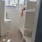 Obras que chegam a mais de um milhão de reais estão quase prontas, mas nem de perto resolvem o problema dos viventes que seguem amontoados como gado em mangueira pequena