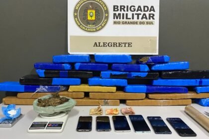 Em mais uma ação que deixou os traficantes mais acuados que cusco em rodeio, os homens da Brigada fizeram o que sabem melhor: limpar nosso pago de quem comercializa veneno na querência