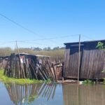 Depois de dar um banho nas várzeas e fazer viventes abandonarem seus pagos, o Ibirapuitã finalmente baixou a crista e voltou pra dentro do seu leito, mas deixou serviço pra gurizada das margens