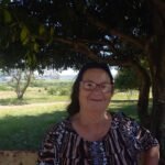 A costureira mais querida do Macedo, que vestiu gerações de alegretenses, agora enfrenta um entrevero com a saúde que tá mais difícil que domar potro xucro