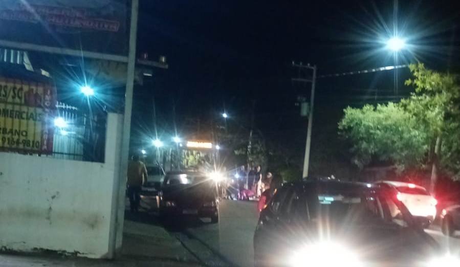 Lá pelos lados da Assis Brasil, o povo alegretense viu um cusco de acontecimento que deixou a gurizada em alvoroço na querência