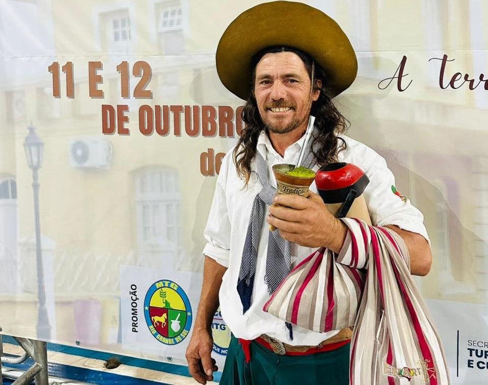 Na Terra dos Poetas, os filhos da Barranca do Ibirapuitã mostraram que tradição corre nas veias e conquistaram vagas preciosas para o maior festival de arte amadora da América Latina