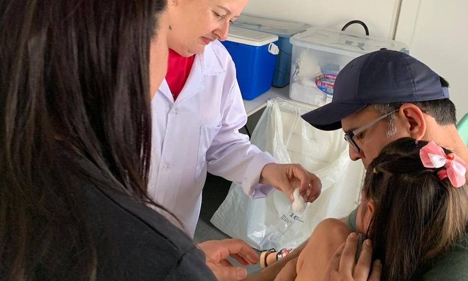 Enquanto os gaudérios apreciavam o artesanato e as quitutes da nossa querência, a Secretaria da Saúde aproveitou pra garantir que os viventes da cidade ficassem protegidos contra as mazelas que andam por aí