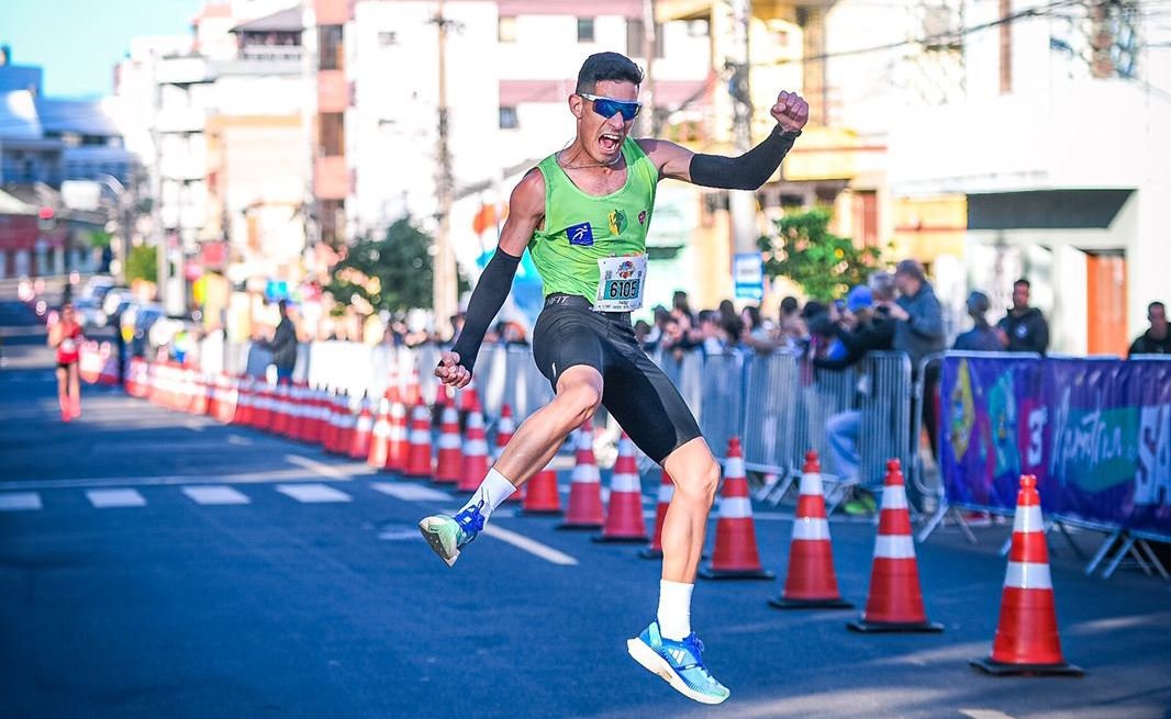 Com temperatura mais baixa que rabo de ovelha, Paulo Vitor Kostulski levou o nome de nossa querência para o pódio numa das maiores provas do estado