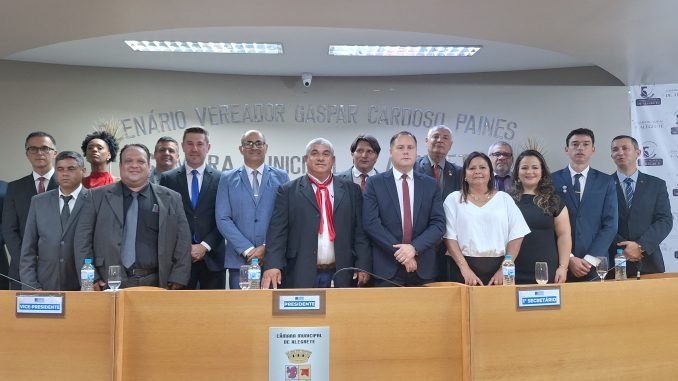 No 1º de outubro, nossa querência homenageia os 15 representantes do povo que, mais do que fazer leis, são os verdadeiros tropeiros das demandas populares nas pradarias da política