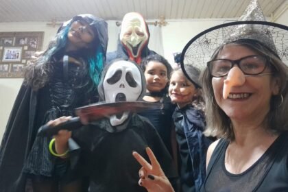 Enquanto a gurizada de hoje aperta botão, os avós buenaços de nossa querência relembram os tempos de chinelo no pé e joelho ralado