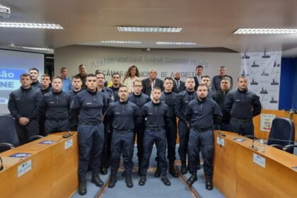 Num cenário de gala e respeito, os homens e prendas que zelam pela nossa cidade receberam o reconhecimento merecido, num evento que deixou os corações gaúchos transbordando de orgulho