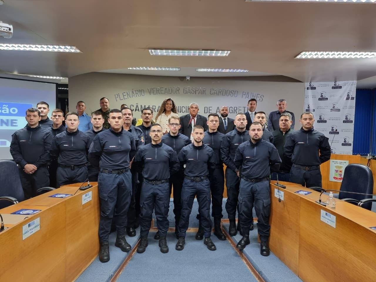 Num cenário de gala e respeito, os homens e prendas que zelam pela nossa cidade receberam o reconhecimento merecido, num evento que deixou os corações gaúchos transbordando de orgulho