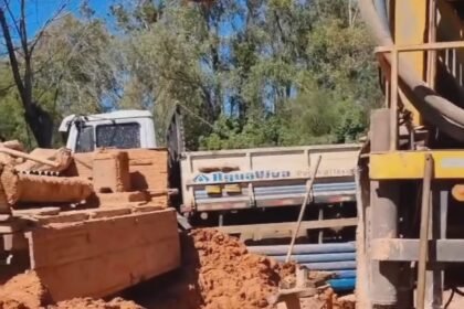 No pago onde até a chuva precisa ser campereada, nosso gaudério da Câmara Municipal garantiu que a sede não vai mais apertar o pessoal do interior