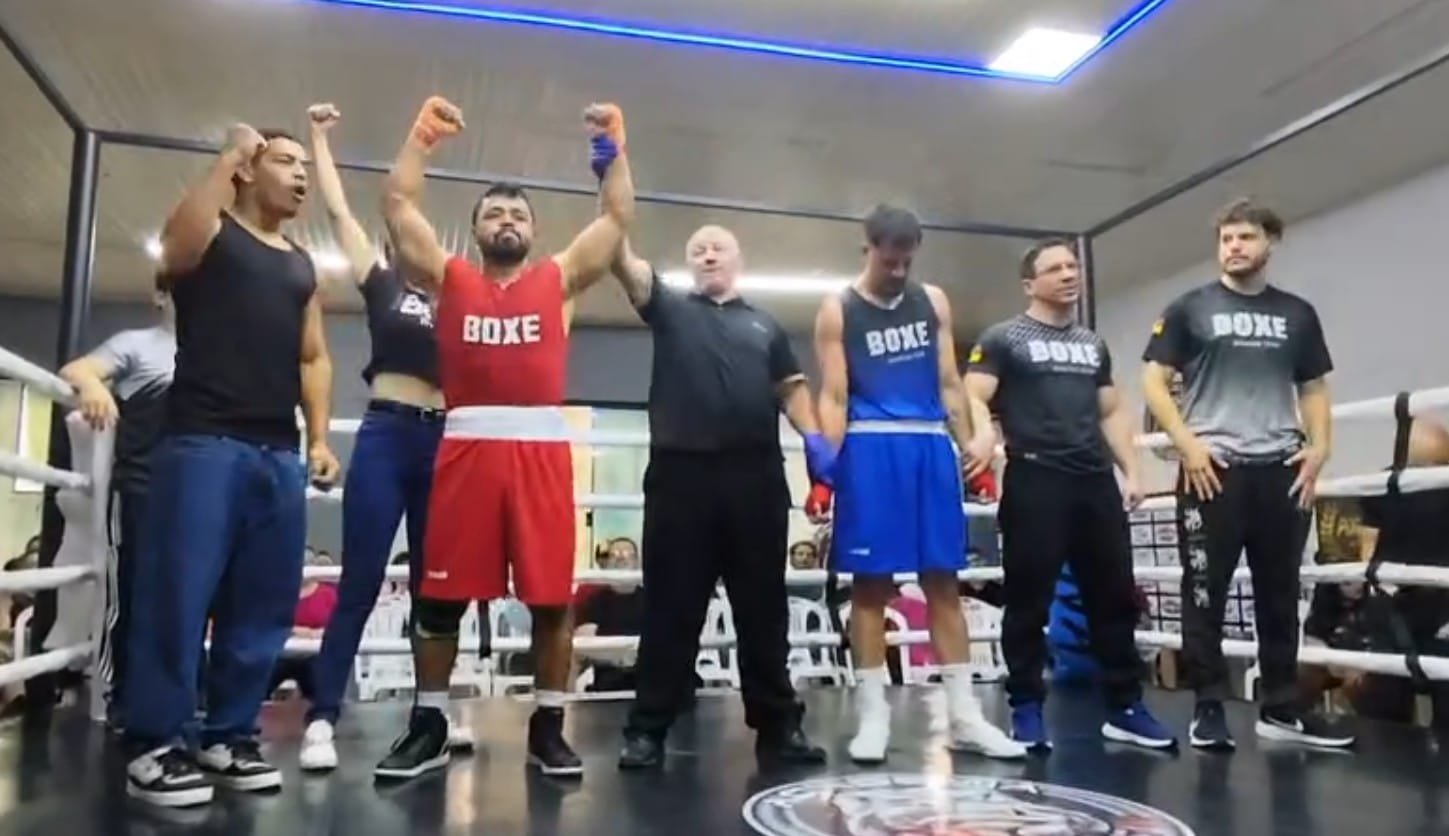 Lá dos campos da fronteira pros ringues da serra gaúcha, os baguais do Boxe Roots mostraram que alegretense tem mão pesada que nem martelo de ferreiro