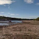 Buenas, vivente! O fenômeno que faz o gaúcho olhar pro céu com desconfiança já tá batendo na porteira, e a Fronteira Oeste vai precisar apertar os cintos da bombacha