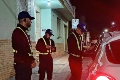 Buenas! Depois de queixas da comunidade, autoridades partiram pro lombo dos infratores em operação que deixou muita gurizada de a pé